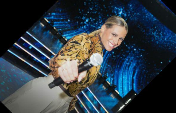 SuperKaraoke e la nostalgia impossibile: l’ibrido 