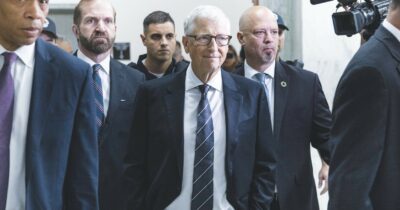 Copertina di Bill Gates: “Non avrei dovuto vedere Epstein”