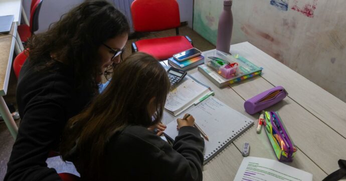 Povertà e assenza di reti alimentano i maltrattamenti infantili: Emilia-Romagna la Regione più attenta, criticità al Sud