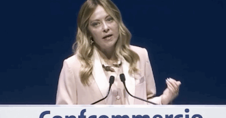 Copertina di Meloni: “L’Italia non è la repubblica delle banane. Abbiamo fermato 24mila imprese ‘apri e chiudi’”
