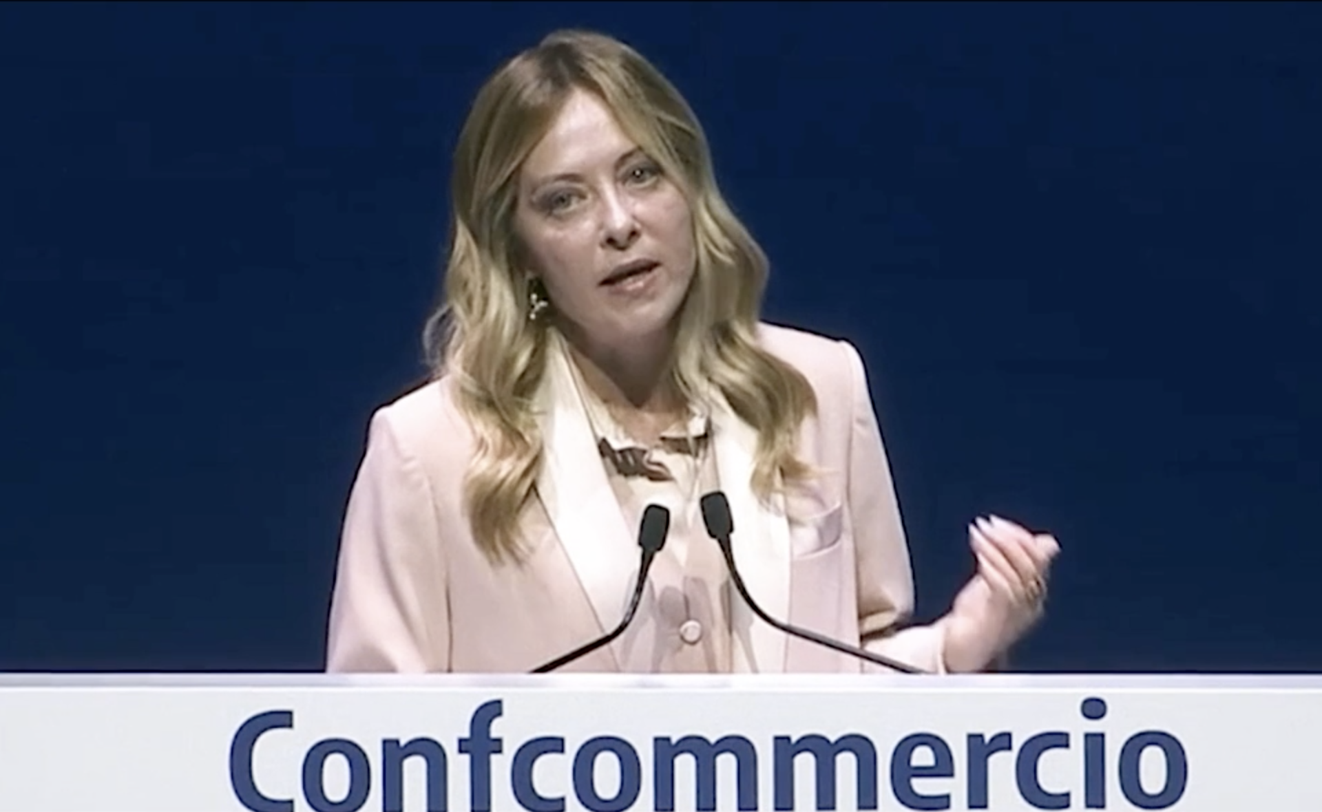 Meloni: “L’Italia non è la repubblica delle banane