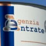 Copertina di Dl accise, non passano lo stop al pignoramento dei conti correnti e l’emendamento Lotito per riaprire la sanatoria fiscale per le partite Iva