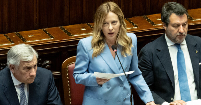 Consiglio Ue, Meloni alla Camera: “Serve una figura autorevole per negoziare sull’Ucraina. Al vertice Nato arriviamo con il 2,8% del pil investito in difesa e sicurezza”