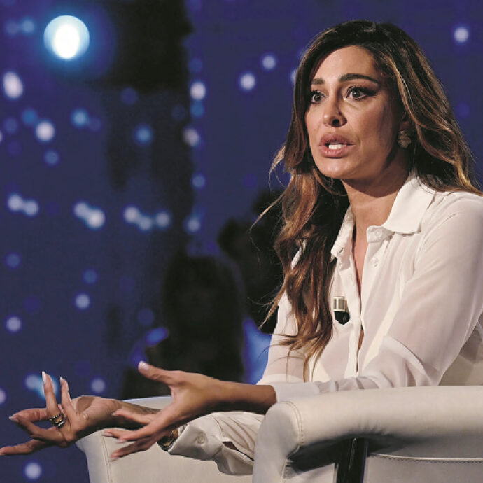 “Smentisco che sia stato commesso il reato di omissione di soccorso”: l’avvocato di Belen Rodriguez fa chiarezza su “alcuni (lievi) incidenti automobilistici”