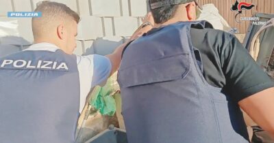 Copertina di Palermo, presa la gang di kalashnikov e incendi