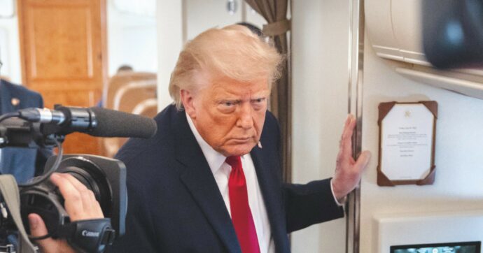 Trump minaccia ancora l’Iran. Poi annuncia: “Intesa trovata”
