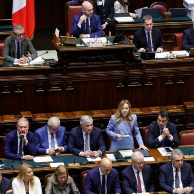 Copertina di Lo scontro tra centrodestra e vannacciani arriva in Aula. Meloni attacca Pozzolo, replica Ravetto: “Avete tradito la fiducia degli elettori”