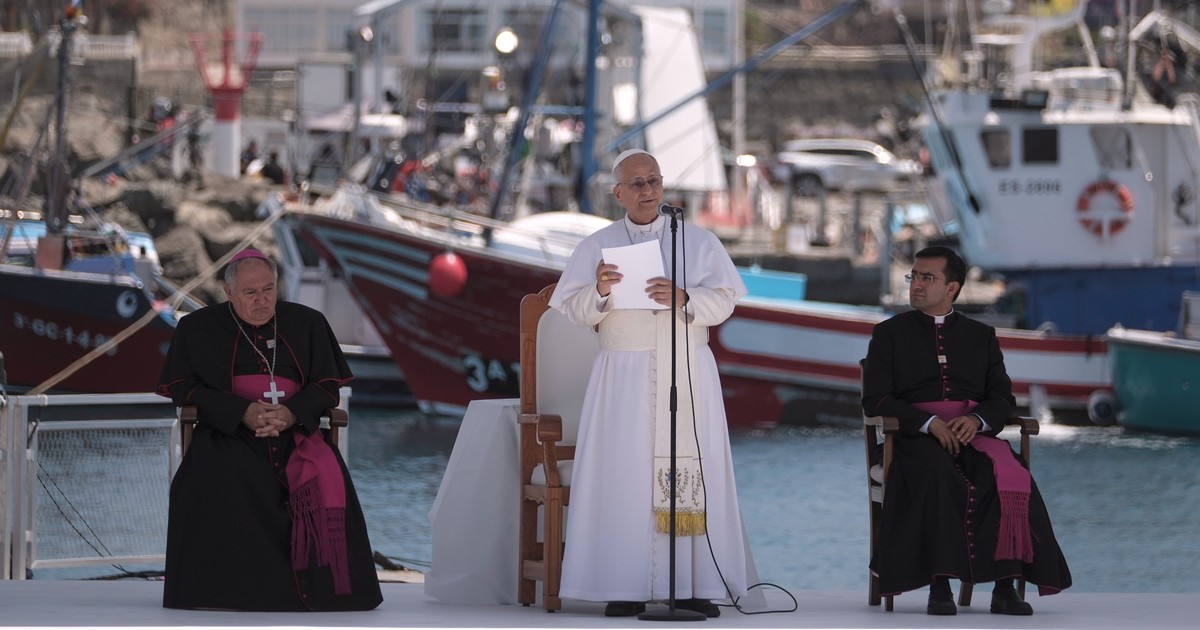 papa leone xiv parla ai migranti dal porto della vergogna delle canarie la dignit224 umana non ha un passaporto da Ilfattoquotidiano.it papa leone xiv parla ai migranti dal porto della vergogna delle canarie la dignit224 umana non ha un passaporto