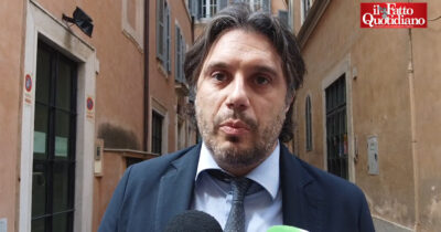 Copertina di Silvestri (M5s): “Meloni con le ginocchiere? Non erano parole sessiste. La malizia è di chi guarda”