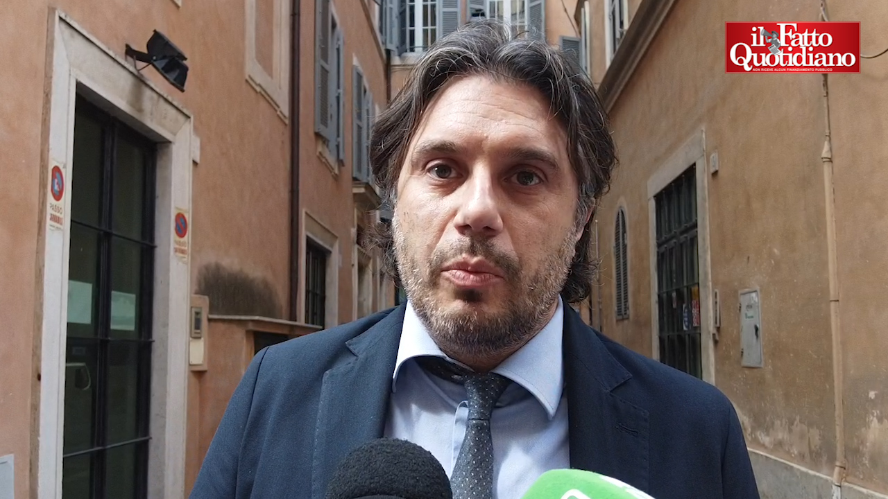 Silvestri (M5s): “Meloni con le ginocchiere? Non erano parol