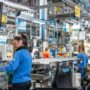Copertina di La crisi dell’elettrodomestico: i tagli di Electrolux in Italia, il riassetto internazionale e la longa manus dei cinesi di Midea