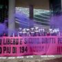Copertina di Aborto farmacologico a domicilio, il caso della clinica Mangiagalli: nel 2025 il 95% delle IVG gestito da casa