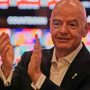 Copertina di “Mondiale con troppe squadre? Vediamo se l’Italia si qualifica con 64, o forse dovrò metterne 208”: Infantino sfotte la Nazionale
