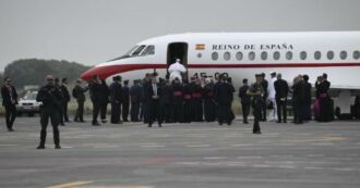 Copertina di Tenerife, problema tecnico per il volo di rientro del Papa a Roma: Leone XIV torna con l’aereo di re Felipe VI