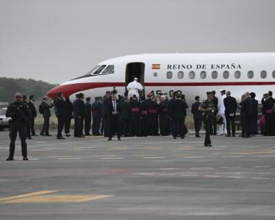 Copertina di Tenerife, problema tecnico per il volo di rientro del Papa: Leone XIV torna con l’aereo di re Felipe VI