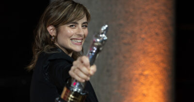 Copertina di “A 20 anni ho interpretato un cadavere, esperienza traumatica. Una delle più grandi delusioni della mia carriera? La mancata nomination per ‘Suburra’”: parla Greta Scarano