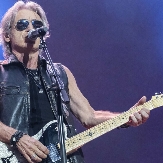 “Come ogni cittadino di Reggio sono lì a dire: come ca**o è possibile?”: Ligabue commenta il fallimento del Festival alla RCF Arena di Campovolo