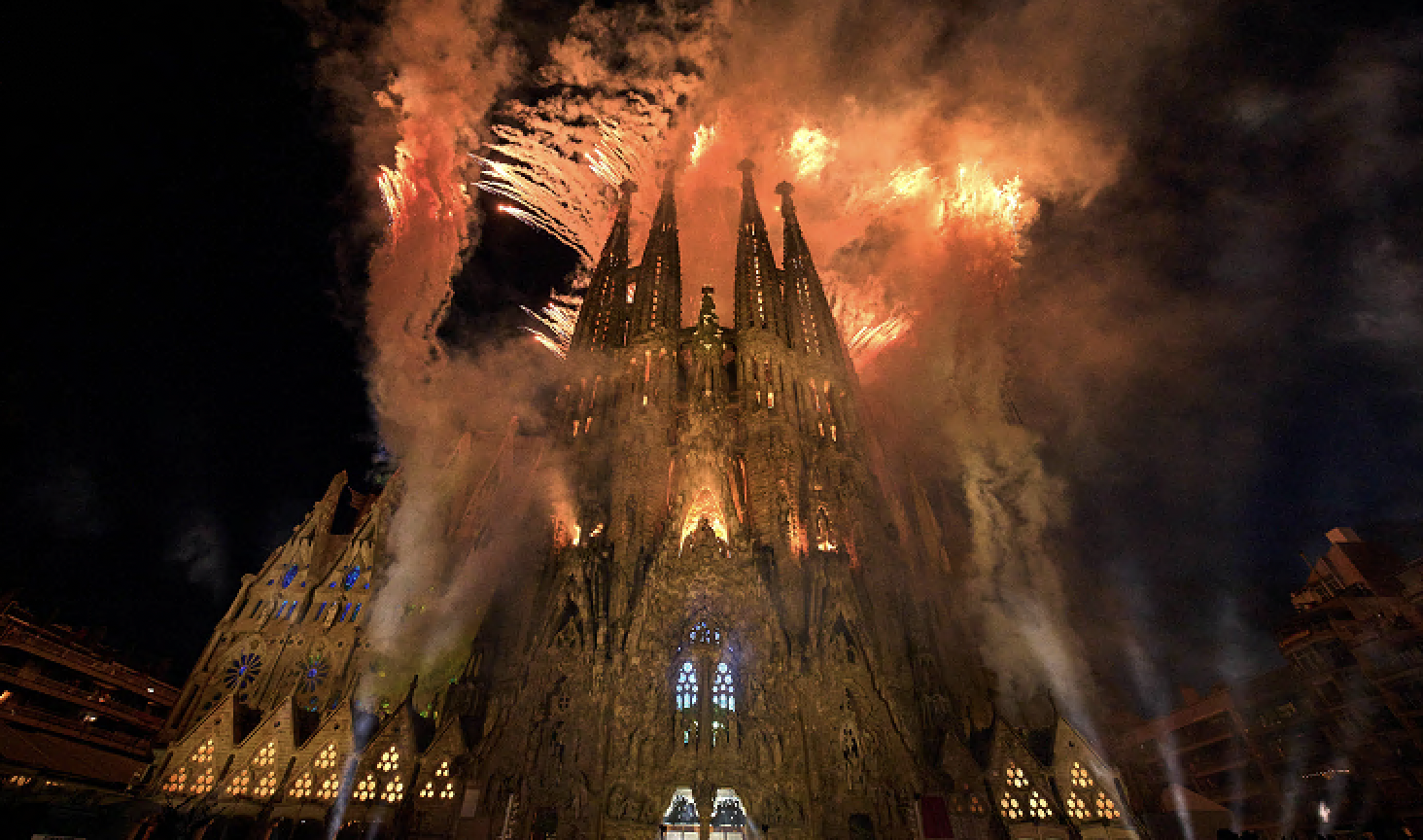 la sagrada familia nella sua maestosit224 stranezza e arroganza 232 un po8217 come la giacca di una persona ricca 232 tirata da tutte le parti perch233 fa comodo da Ilfattoquotidiano.it la sagrada familia nella sua maestosit224 stranezza e arroganza 232 un po8217 come la giacca di una persona ricca 232 tirata da tutte le parti perch233 fa comodo