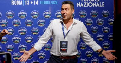 Copertina di La Feccia di Vannacci. Attacchi ai giornalisti, Fiamma e preghiere