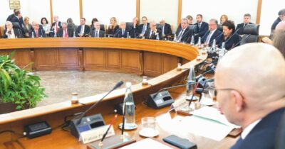 Copertina di Csm, effetto auto-bavaglio: la Procura censura le proprie indagini
