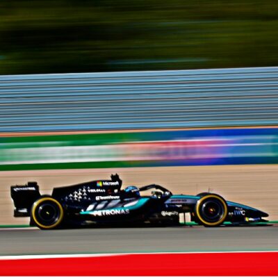 Copertina di F1, super Russell a Barcellona: è in pole position davanti a un ottimo Hamilton e Antonelli. Leclerc va a muro | La griglia di partenza
