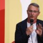 Copertina di Petizione contro Nevo a Il Libro Possibile: “Non ha preso le distanze dal governo israeliano”