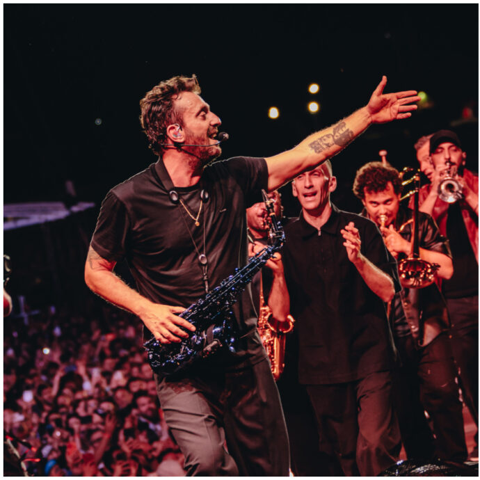 “Oggi il pubblico ha lo stesso ego degli artisti. Per questo voglio fermare questa macchina”: Cesare Cremonini replica sull’organizzazione del concerto all’Ippodromo La Maura