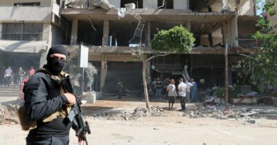 Copertina di L’editorialista di Al Jazeera Kiwan: “Hezbollah si è indebolito, ma conta sulla presenza  dei pasdaran nel Libano”