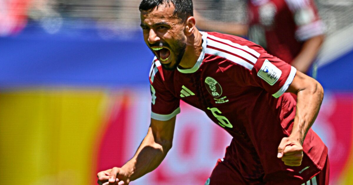 si ritrova con 3 milioni sul conto e una rolls royce il premio del qatar a goualem khoukhi per il gol ai mondiali da Ilfattoquotidiano.it si ritrova con 3 milioni sul conto e una rolls royce il premio del qatar a goualem khoukhi per il gol ai mondiali