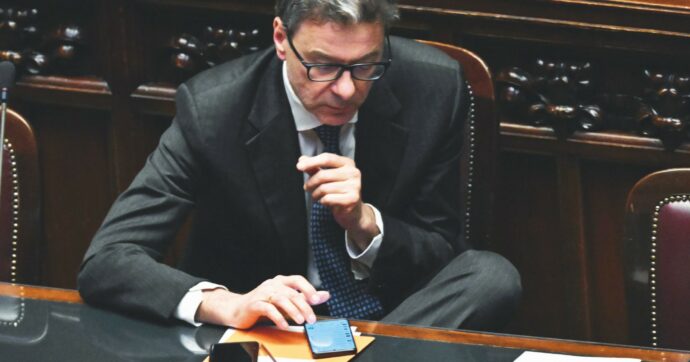 Mps, la giunta ai pm: “Vietato leggere chat di parlamentari”
