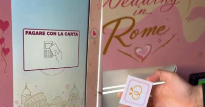 Copertina di Non in chiesa né in Comune: a Roma nasce la Wedding Machine, il “matrimonio” in tre minuti che sta diventando un fenomeno virale