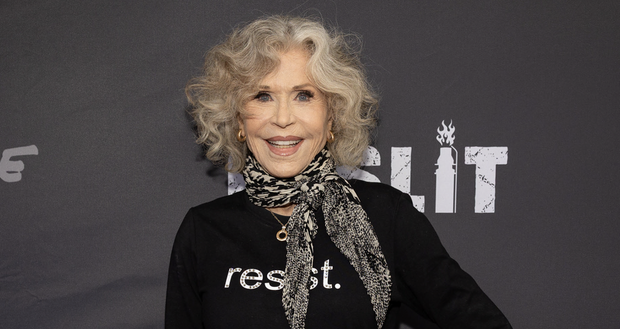 “Trump e i suoi compari violano sistematicamente la libertà di espressione per mettere a tacere gli artisti. Americani alzatevi in piedi!”: Jane Fonda furiosa