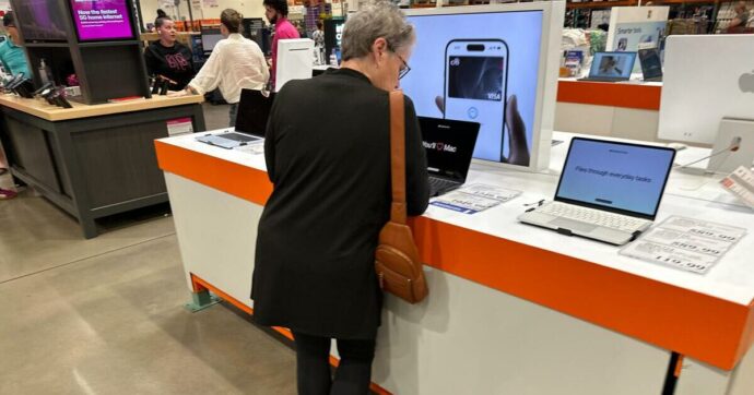 L’Antitrust italiana indaga su Apple: dubbi sulla concorrenza dei servizi cloud. Codacons: “Multa esemplare, se accertati illeciti”