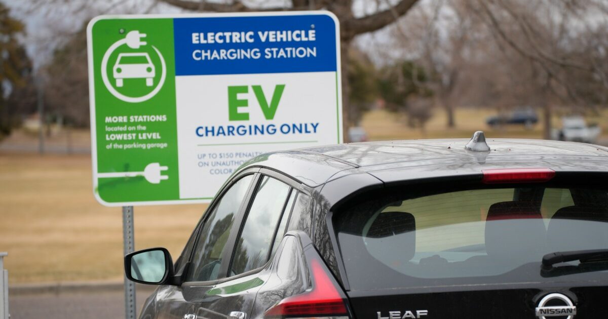 auto elettriche lo studio che immagina quante ce ne saranno in italia nel 2035 da Ilfattoquotidiano.it auto elettriche lo studio che immagina quante ce ne saranno in italia nel 2035
