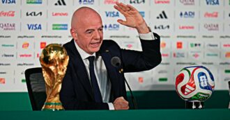 Il Mondiale delle furbate: si comincia sempre in ritardo, ci si ferma per gli spot e si finisce dopo cento minuti