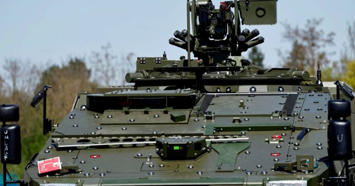 Affari di guerra, la Knds dei carri armati si quota in borsa: Berlino azionista con Parigi. All’Italia l’affare munizioni