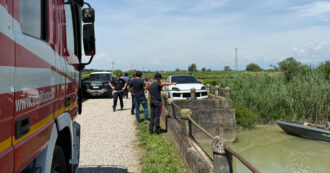 Copertina di Uccisa dal nipote con 20 coltellate: ritrovato il corpo di Chiara Guerra nel fiume Lemene, il 17enne ha provato a darle fuoco