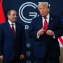 Copertina di Trump minaccia: “Accordo con l’Iran non definitivo, se si comporta male bombardiamo”. Dichiarazione congiunta a favore delle armi a Kiev: “Sostegno incrollabile”