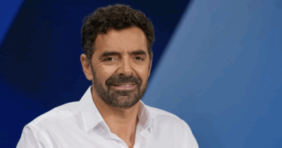 Copertina di “C’è stato un tentativo di trascinarci nella corrida su Garlasco, tra pro-Sempio e pro-Stasi. Io mi chiamo fuori da tutto questo”: l’intervento di Alberto Matano a La Vita in Diretta