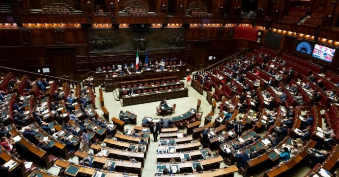 Decreto accise, la maggioranza sopprime quattro norme dopo interlocuzioni con il Quirinale: il testo dovrà tornare al Senato