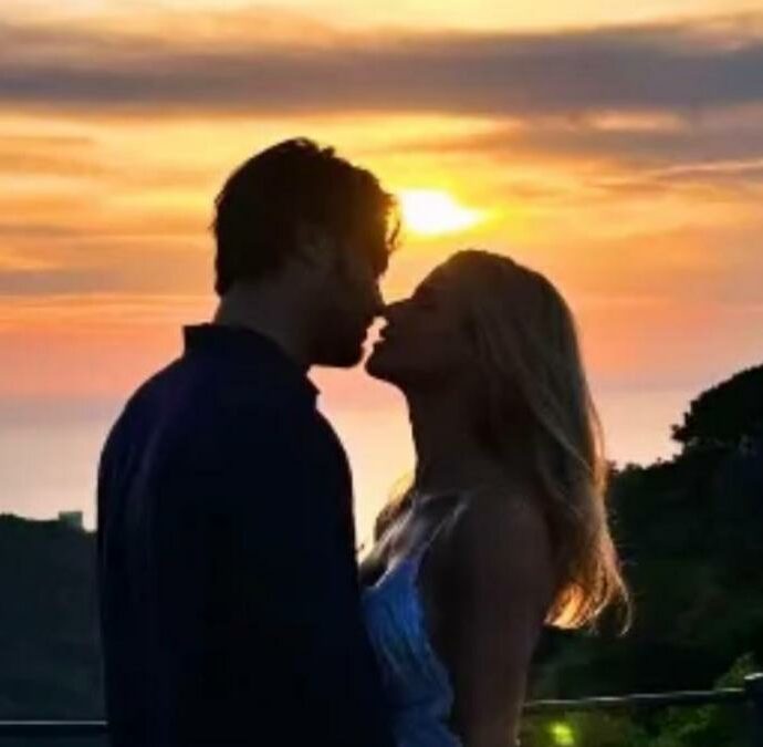 Michelle Hunziker presenta ufficialmente il fidanzato Giulio Berruti: ecco la prima foto di coppia dopo mesi di indiscrezioni