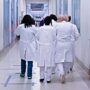Copertina di I medici di famiglia lavoreranno fino a 6 ore settimanali nelle Case di Comunità: c’è il via libera