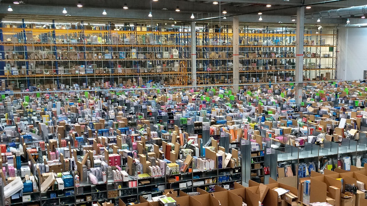 Controlli doganali sui pacchi commerciali
