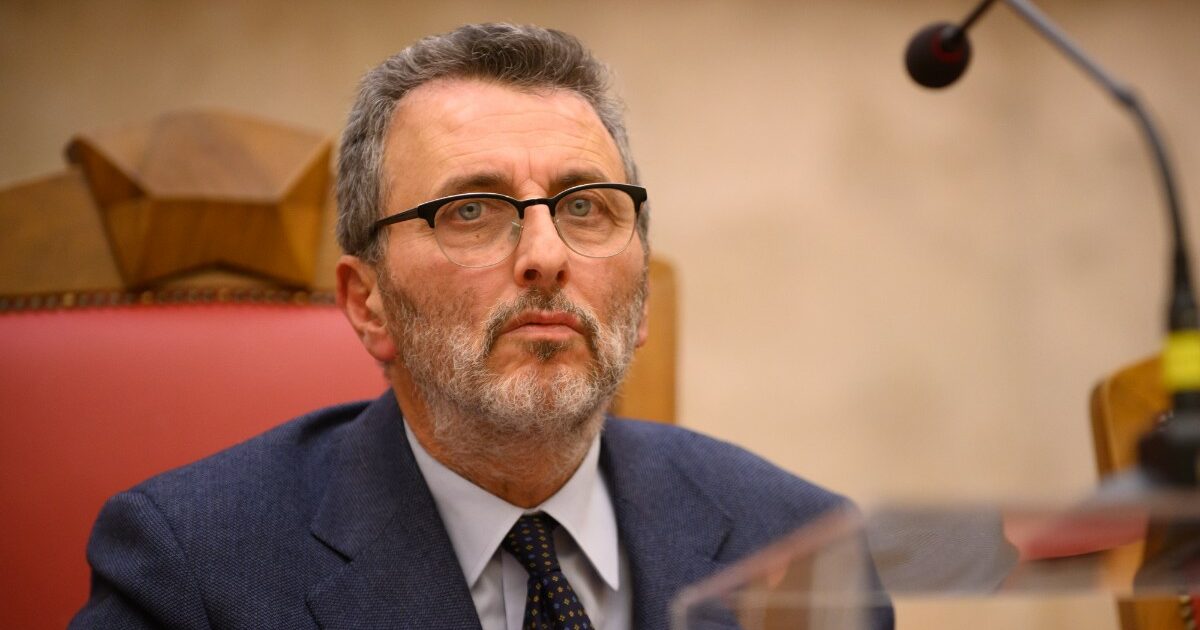 La nuova prescrizione di Forza Italia, l’allarme del magistrato Frasca: “Cambia per la quinta volta in 20 anni, ma non si assicura così la ragionevole durata del processo”