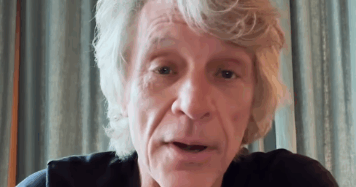 “Non ho mai fatto nulla per danneggiare le mie corde vocali. Mai avuto eccessi e sono un cantante preparato. Quando il medico mi ha detto dell’operazione ero confuso”: Bon Jovi racconta e gioisce per la guarigione
