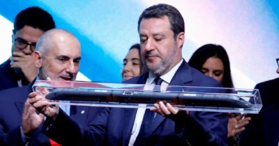 Copertina di Ferrovie, Salvini tenta il blitz: vuole fuori l’ad. Ma al ministero perde pezzi