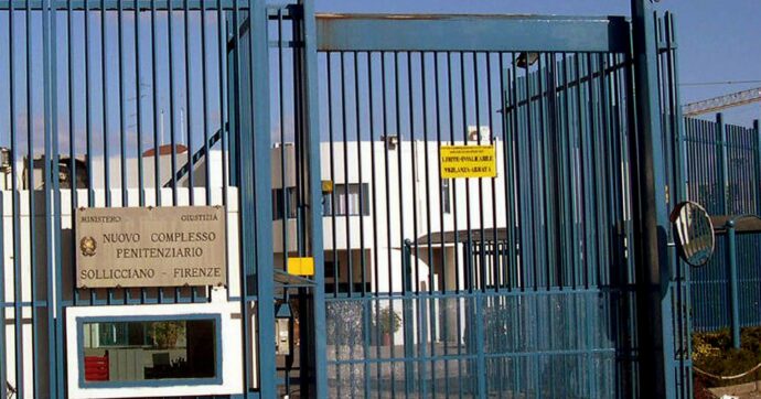 L’autobavaglio con  l’eccesso  di zelo: a Firenze  si nasconde  pure  un decreto di sequestro