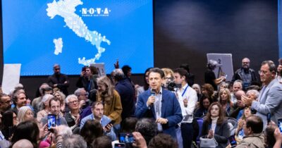Copertina di Patrimoniale, la base M5s è a favore: la tassa sulle grandi ricchezze è la proposta più citata ai tavoli di confronto di Nova