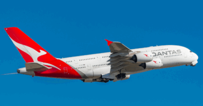 Copertina di Qantas lancia il Londra-Sydney senza scalo: fino a 22 ore in volo sulla rotta più lunga del mondo