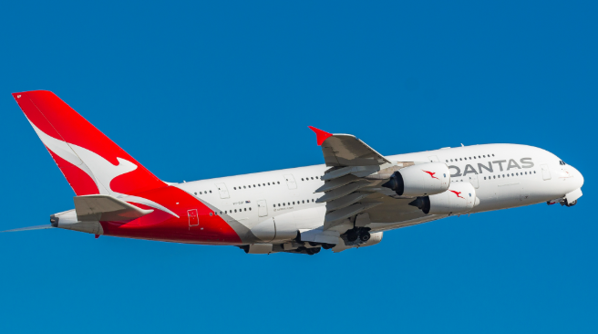 Qantas lancia il Londra-Sydney senza scalo: fino a 22 ore in volo sulla rotta più lunga del mondo